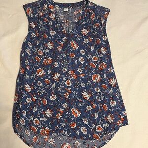 Old Navy Sleeveless Blue Blouse with Buttoned Design